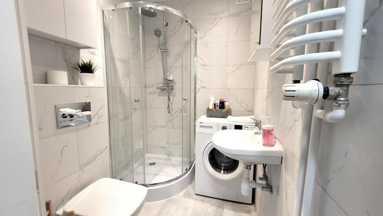 Great Life - Next To Metro Station Apartament Warszawa