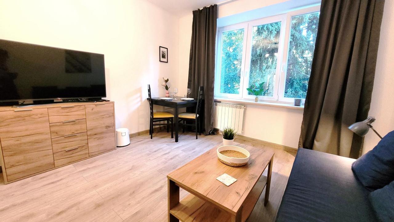 Apartment Great Life - Next To Metro Station *
